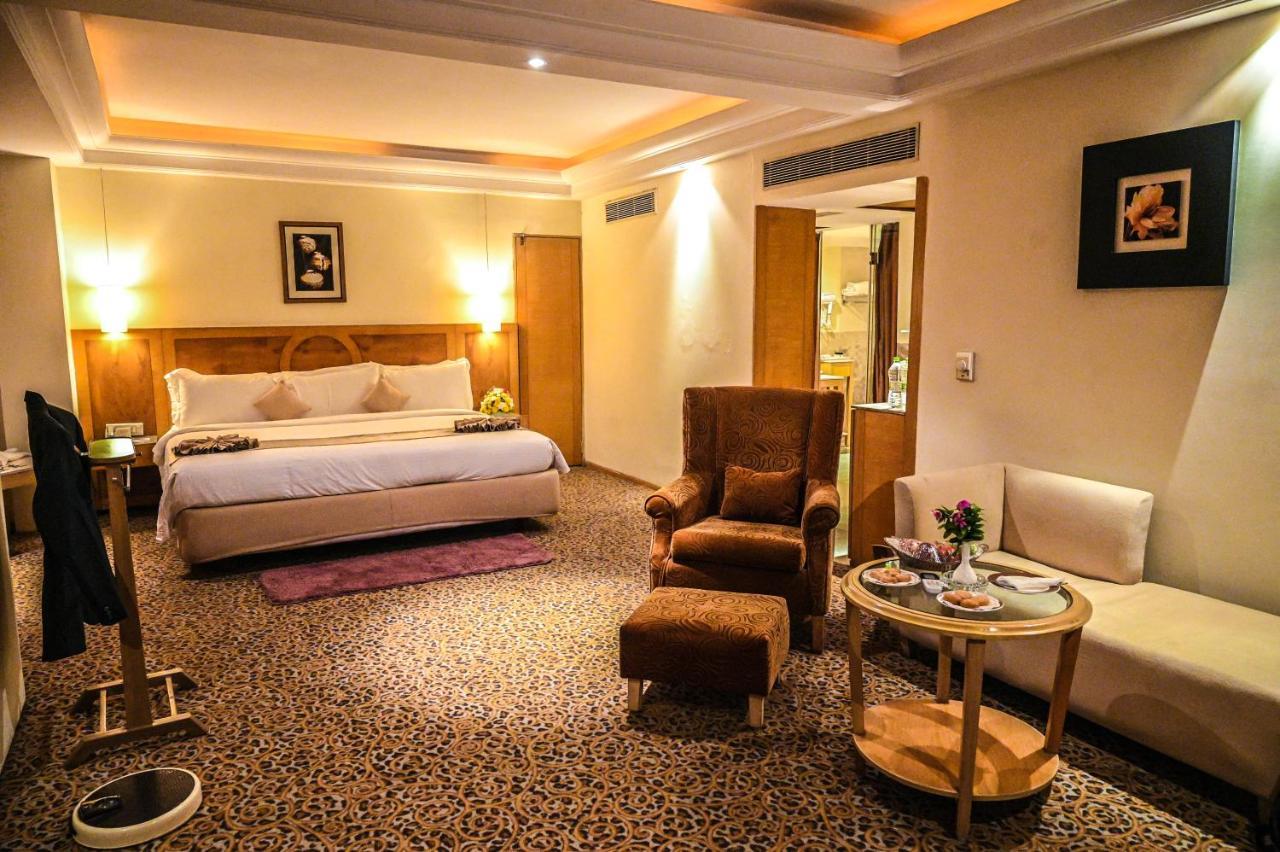 Katriya Hotel And Tower Haïdarabad Extérieur photo