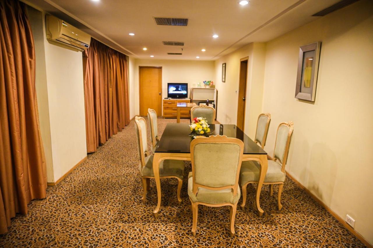 Katriya Hotel And Tower Haïdarabad Extérieur photo