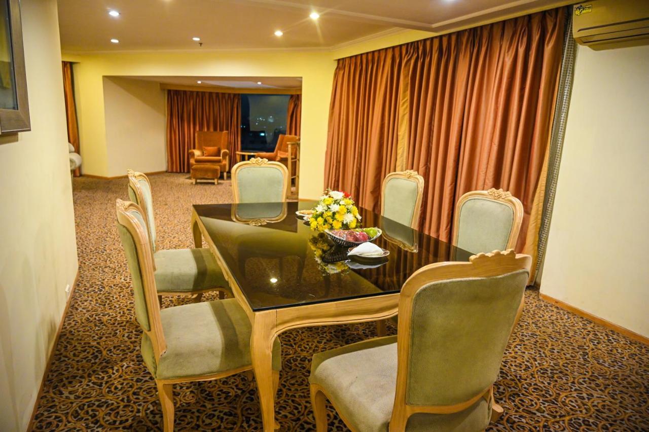 Katriya Hotel And Tower Haïdarabad Extérieur photo
