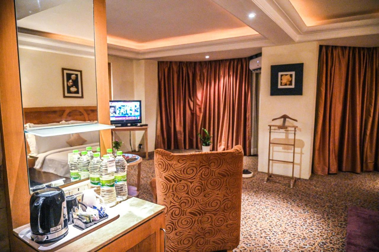 Katriya Hotel And Tower Haïdarabad Extérieur photo