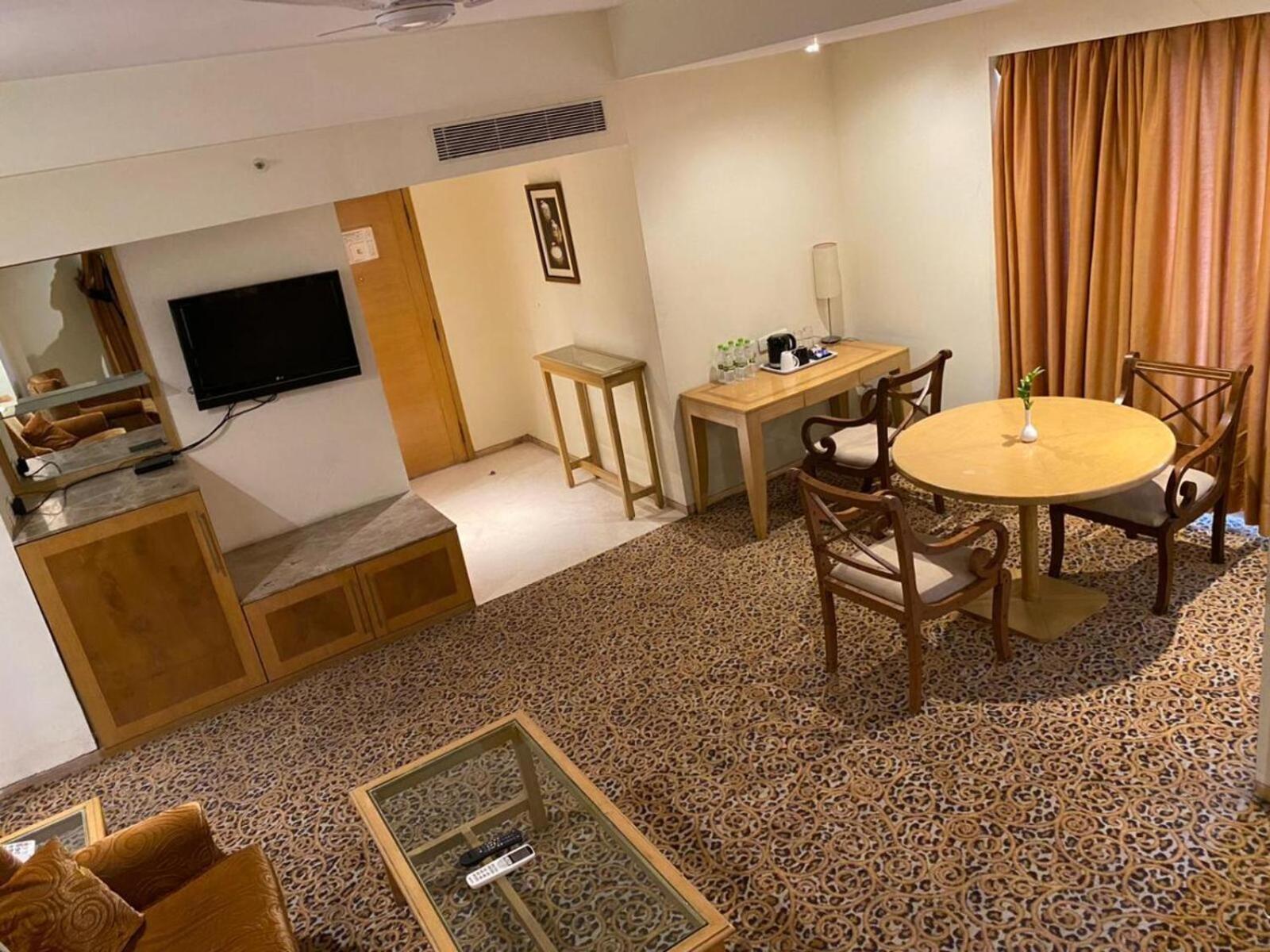 Katriya Hotel And Tower Haïdarabad Extérieur photo