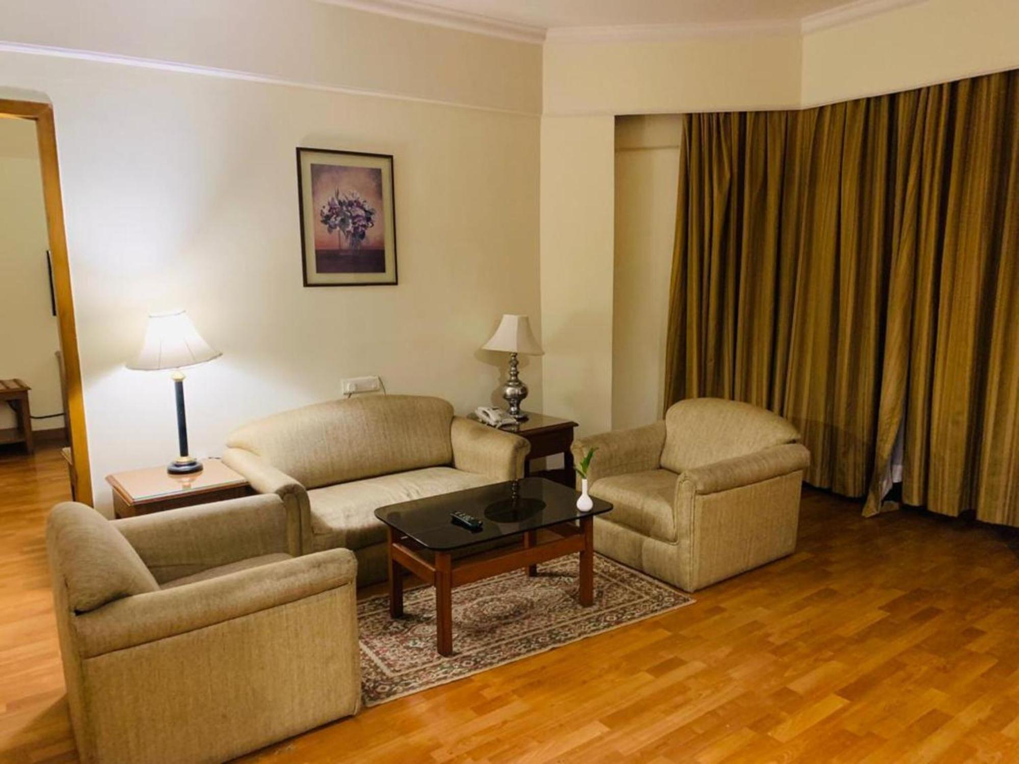 Katriya Hotel And Tower Haïdarabad Extérieur photo