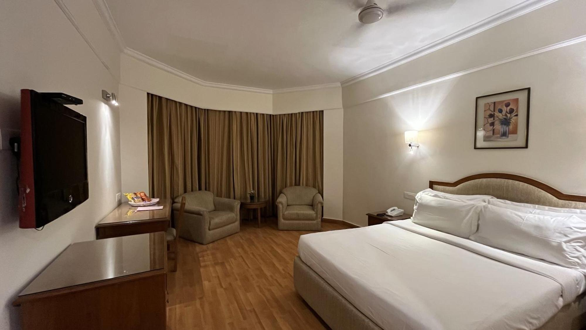 Katriya Hotel And Tower Haïdarabad Extérieur photo