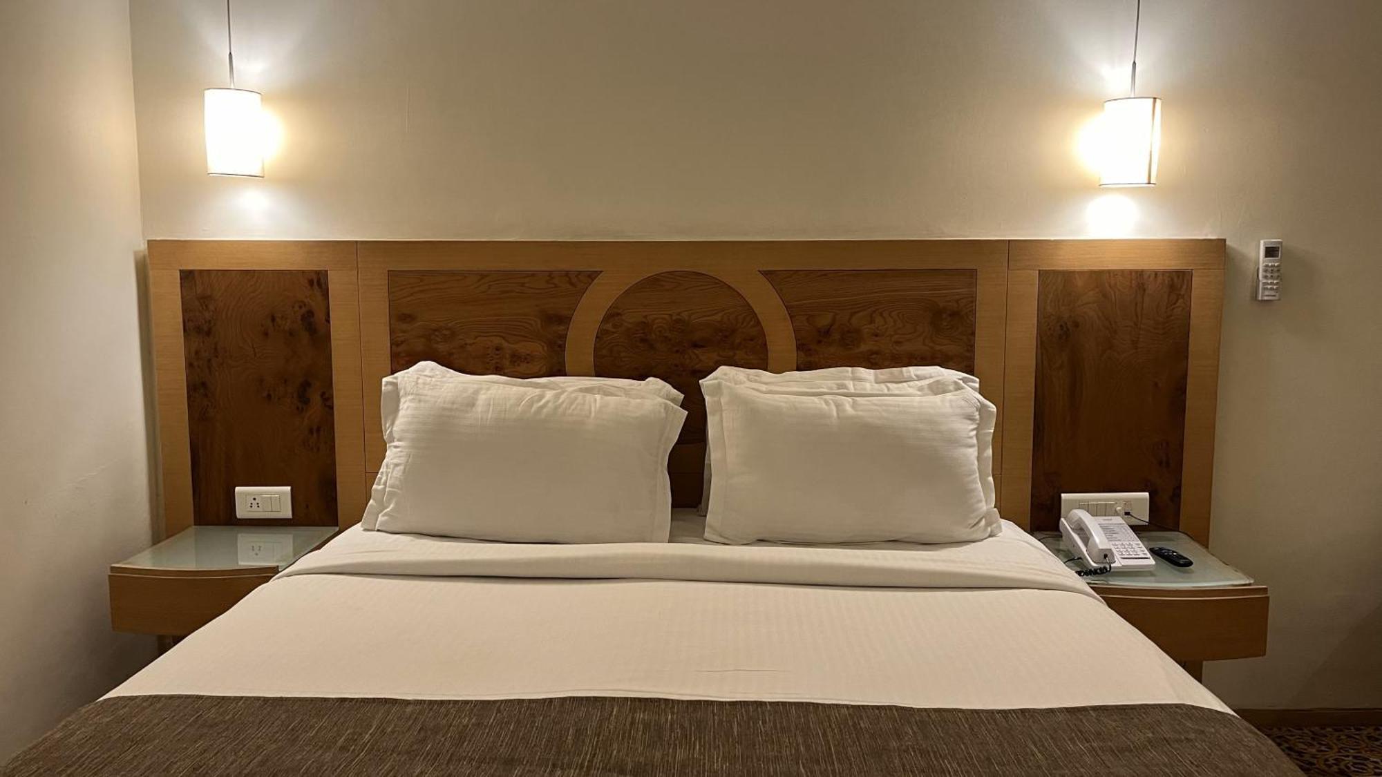 Katriya Hotel And Tower Haïdarabad Extérieur photo
