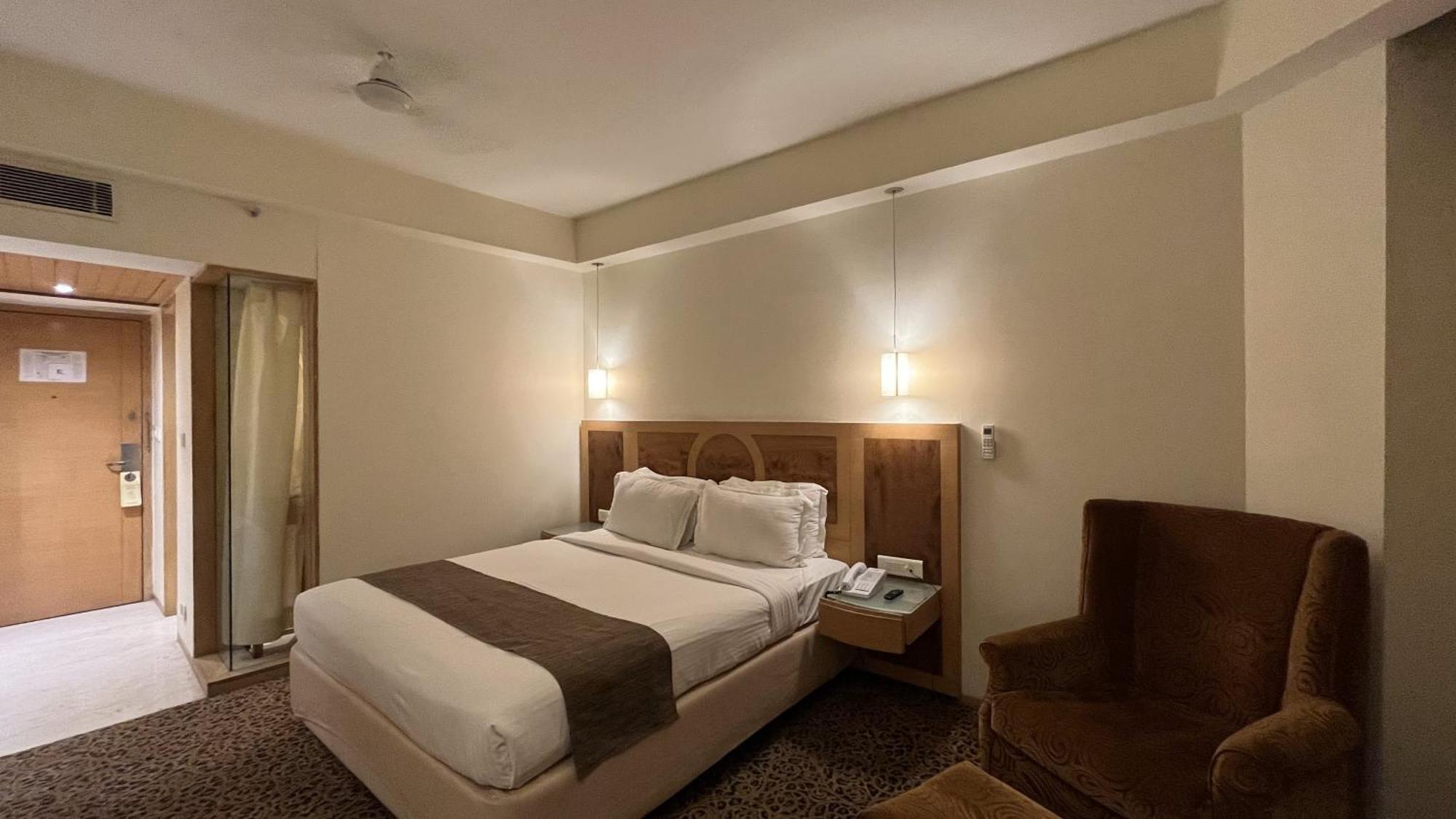 Katriya Hotel And Tower Haïdarabad Extérieur photo
