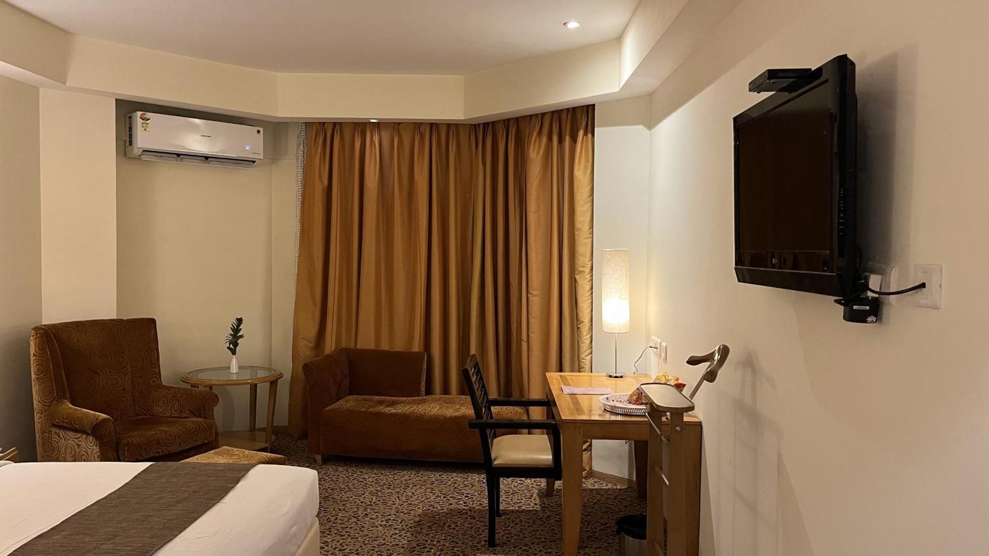 Katriya Hotel And Tower Haïdarabad Extérieur photo