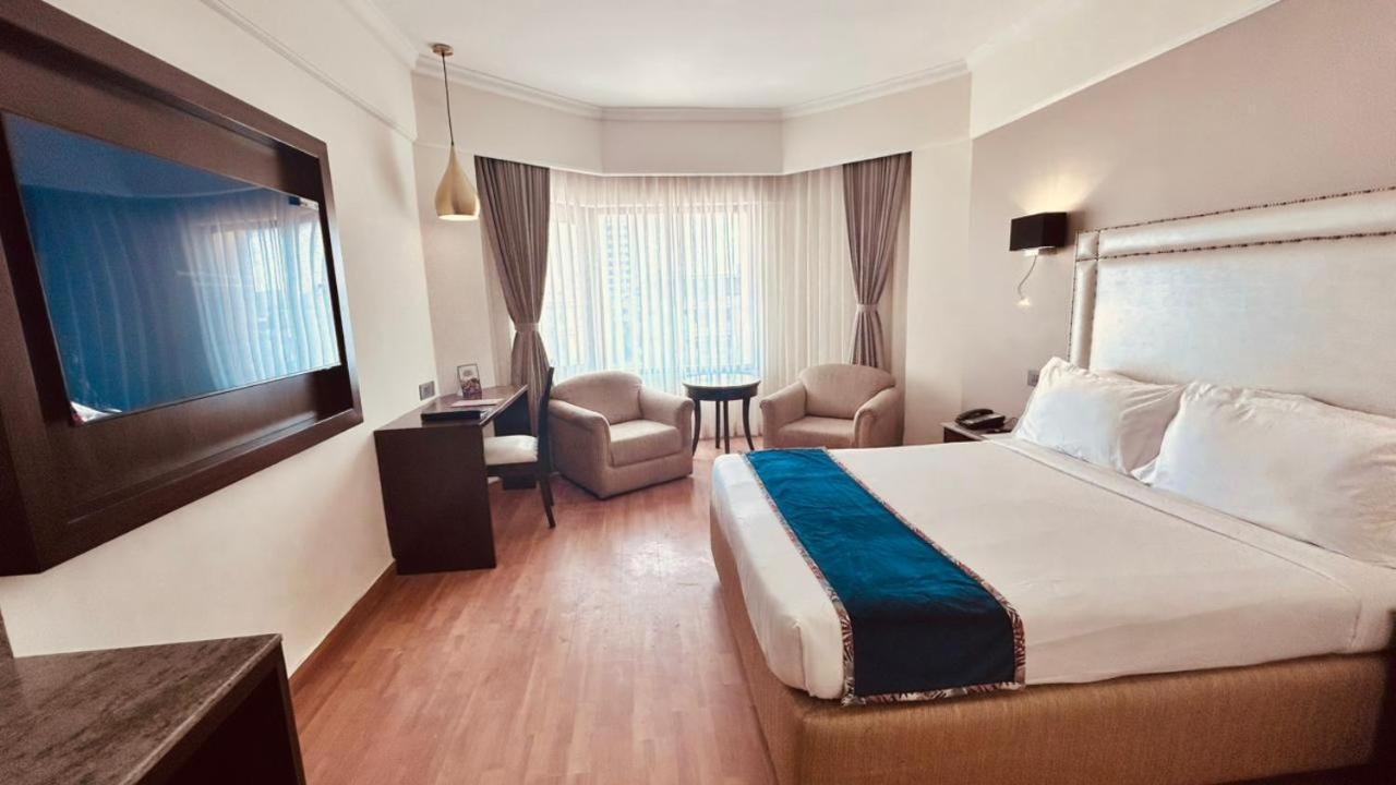 Katriya Hotel And Tower Haïdarabad Extérieur photo